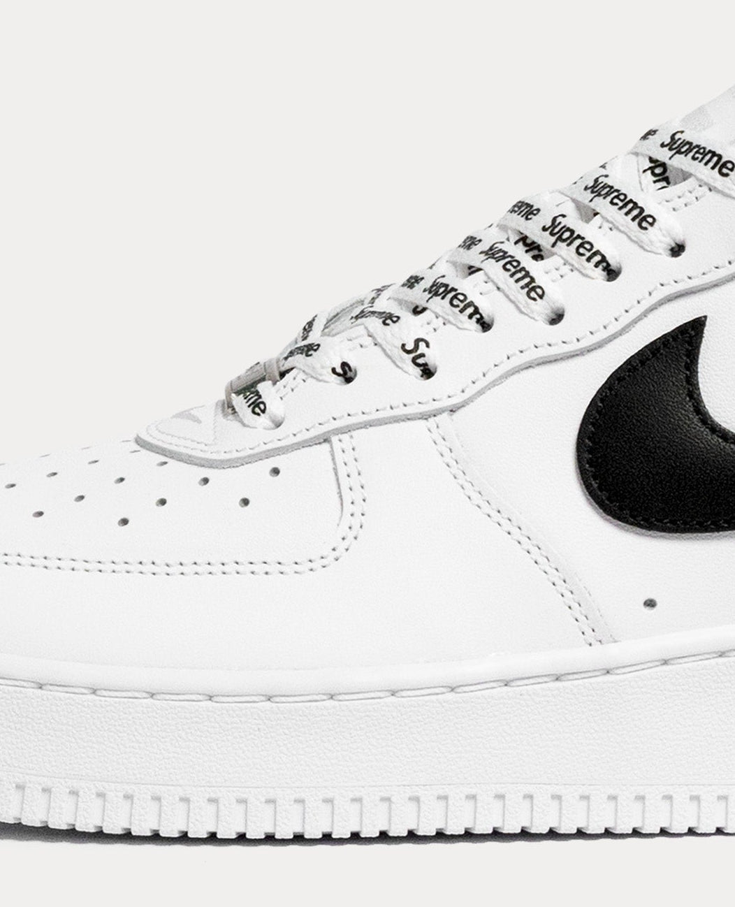 Supreme x Air Force 1 Low