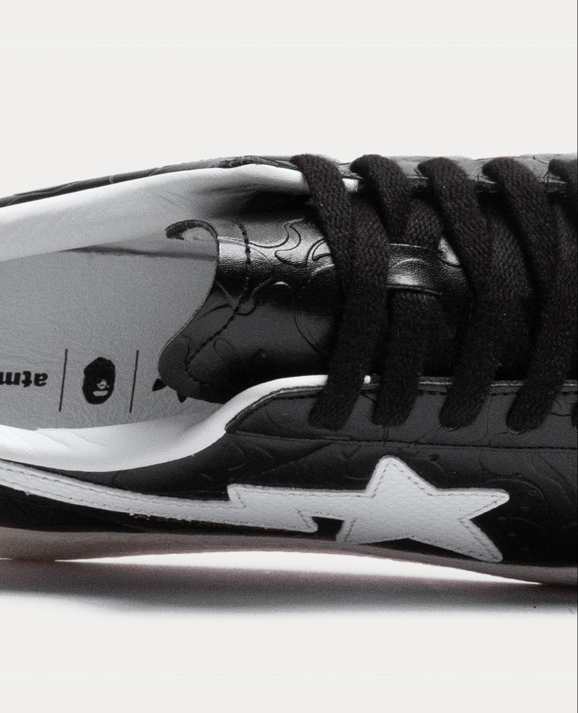 A BATHING APE® x atmos x Superstar